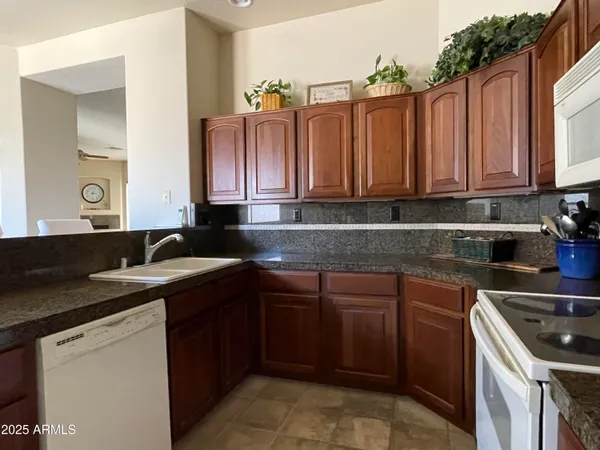 $410,000 | 3131 East Legacy Drive, Unit 2008, Phoenix, AZ 85042