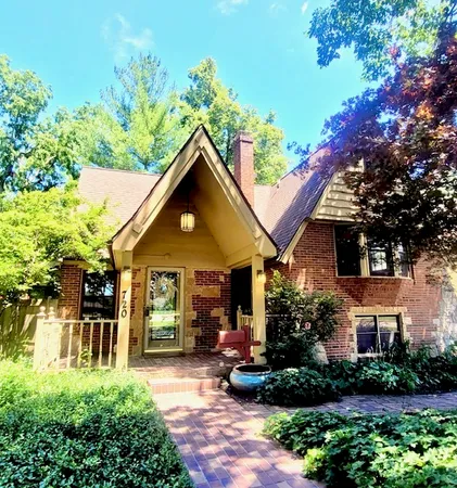 $395,000 | 720 South New Street, Champaign, IL 61820