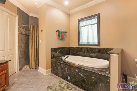 $565,000 | 6919 Lagoon Court, Greenwell Springs, LA 70739