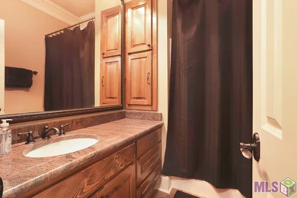 $565,000 | 6919 Lagoon Court, Greenwell Springs, LA 70739