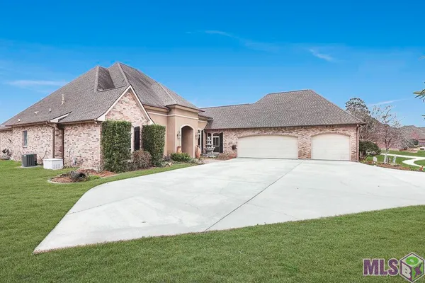 $565,000 | 6919 Lagoon Court, Greenwell Springs, LA 70739