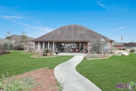 $565,000 | 6919 Lagoon Court, Greenwell Springs, LA 70739