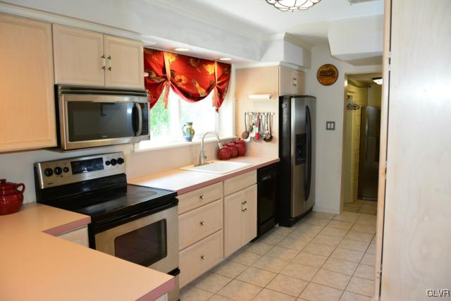 961 Oplinger Road Allentown, PA 18106 - Photo 14 of 37 Gallery Image 14