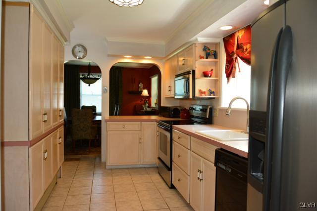 961 Oplinger Road Allentown, PA 18106 - Photo 15 of 37 Gallery Image 15