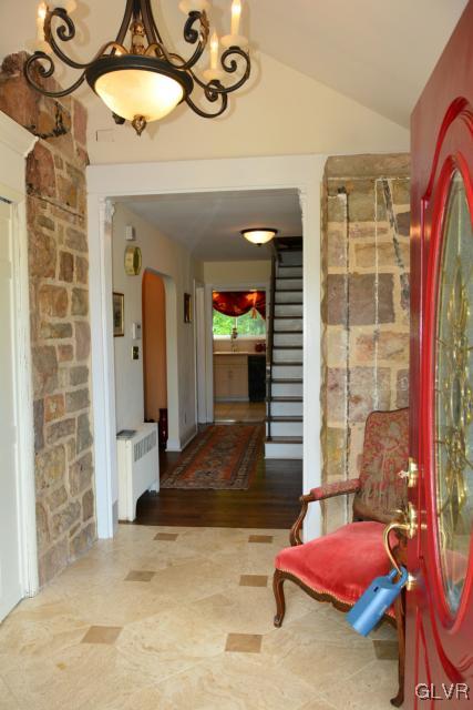 961 Oplinger Road Allentown, PA 18106 - Photo 3 of 37 Vestibule with Travertine marble floor and vaulted