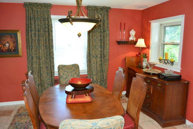 961 Oplinger Road Allentown, PA 18106 - Photo 10 of 37 Dining Room