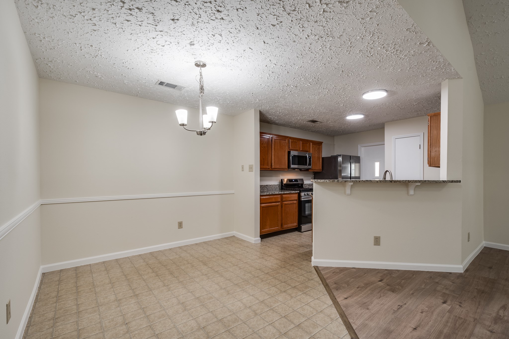 17 Crestbriar Court Baytown, TX 77521 - Photo 12 of 32