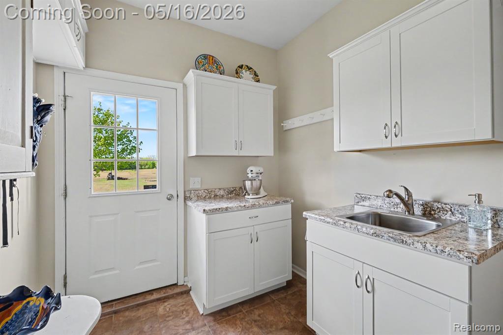 6520 Cook Road Swartz Creek, MI 48473 - Photo 33 of 43