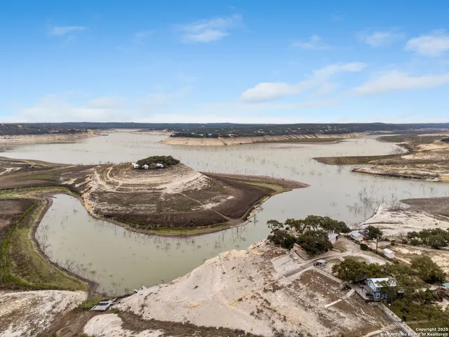 $395,000 | 143 Park, Pipe Creek, TX 78063