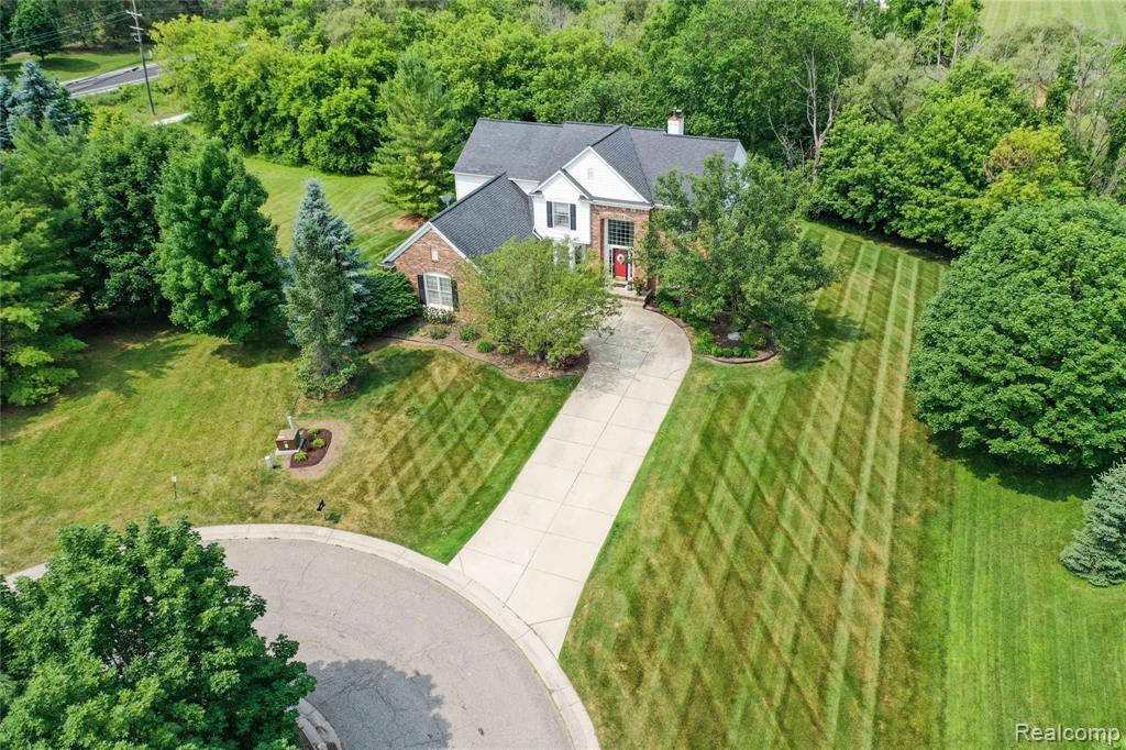 4936 Manchester Court Rochester, MI 48306 - Photo 5 of 51