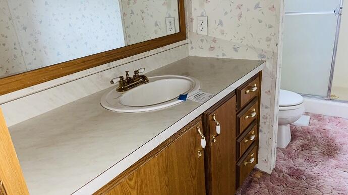 555 Freeman Road, Unit 25 Central Point, OR 97502 - Photo 18 of 33 431-415891 BATHROOM 2 VANITY