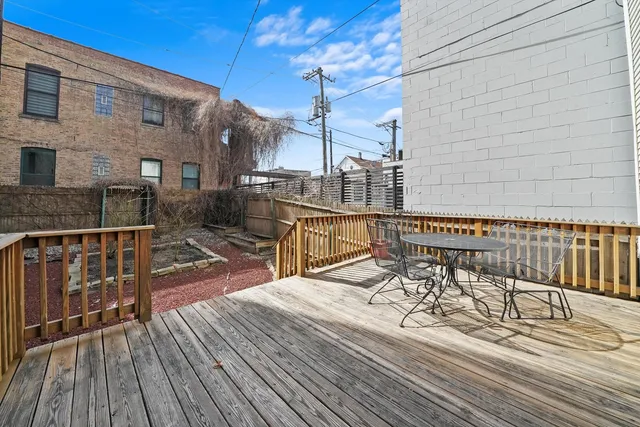 $556,800 | 1303 West Chicago Avenue, Chicago, IL 60642