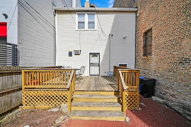 $556,800 | 1303 West Chicago Avenue, Chicago, IL 60642