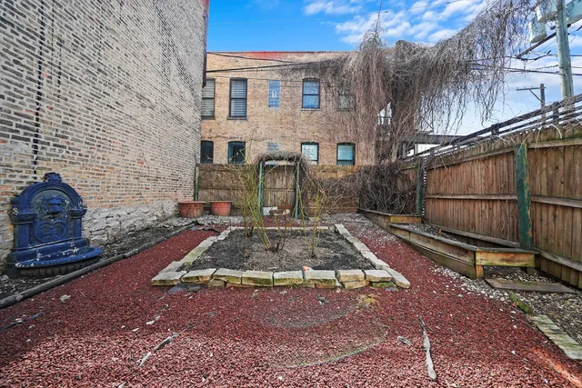 $556,800 | 1303 West Chicago Avenue, Chicago, IL 60642