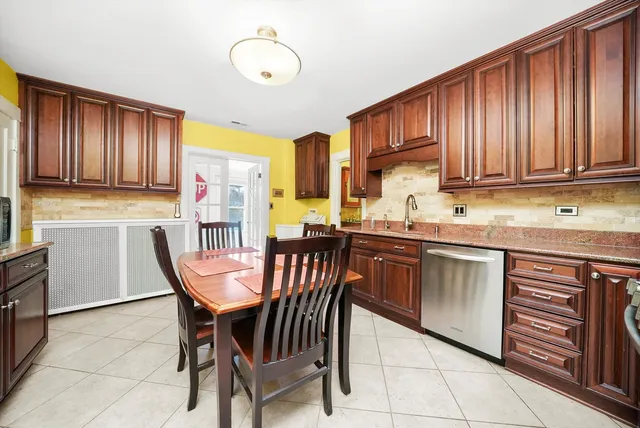 $556,800 | 1303 West Chicago Avenue, Chicago, IL 60642