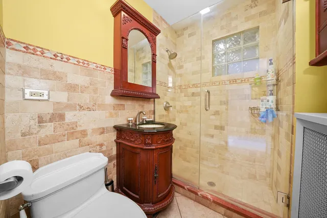 $556,800 | 1303 West Chicago Avenue, Chicago, IL 60642