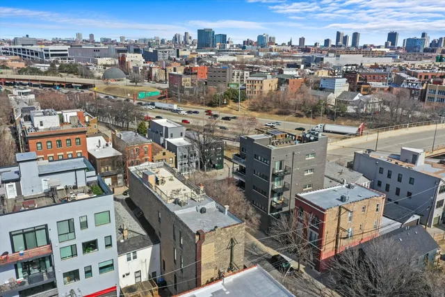 $556,800 | 1303 West Chicago Avenue, Chicago, IL 60642