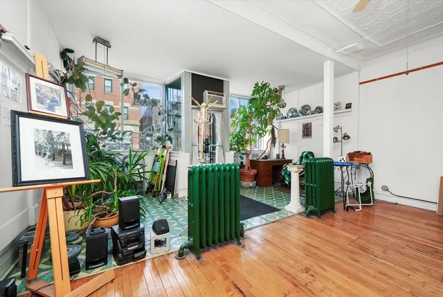 $556,800 | 1303 West Chicago Avenue, Chicago, IL 60642