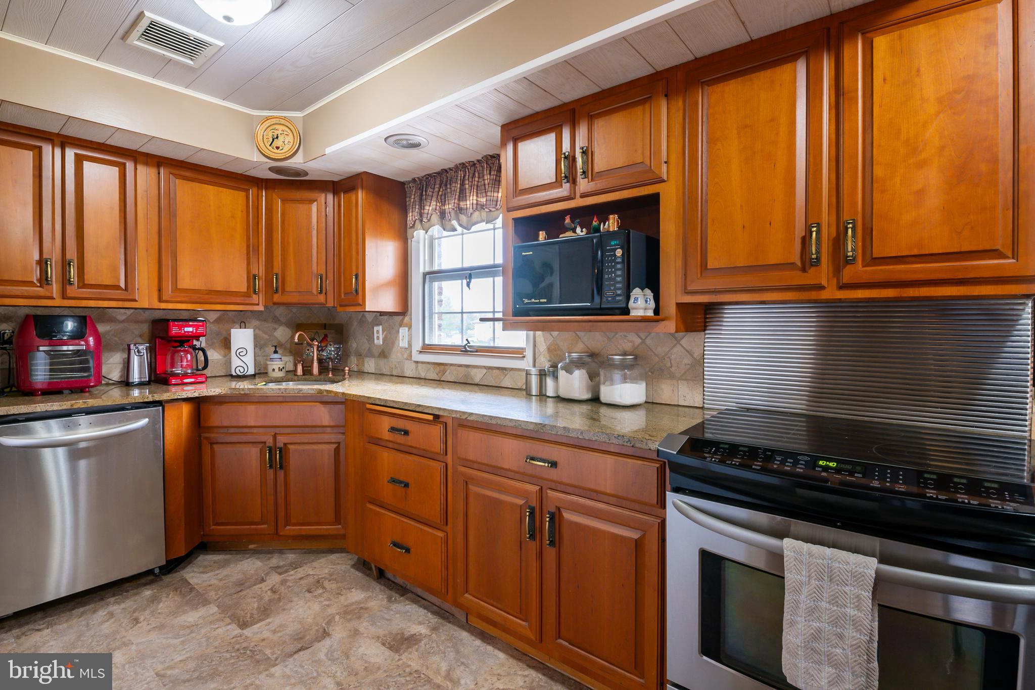 3422 Levans Road Allentown, PA 18104 - Photo 14 of 30 Gallery Image 14