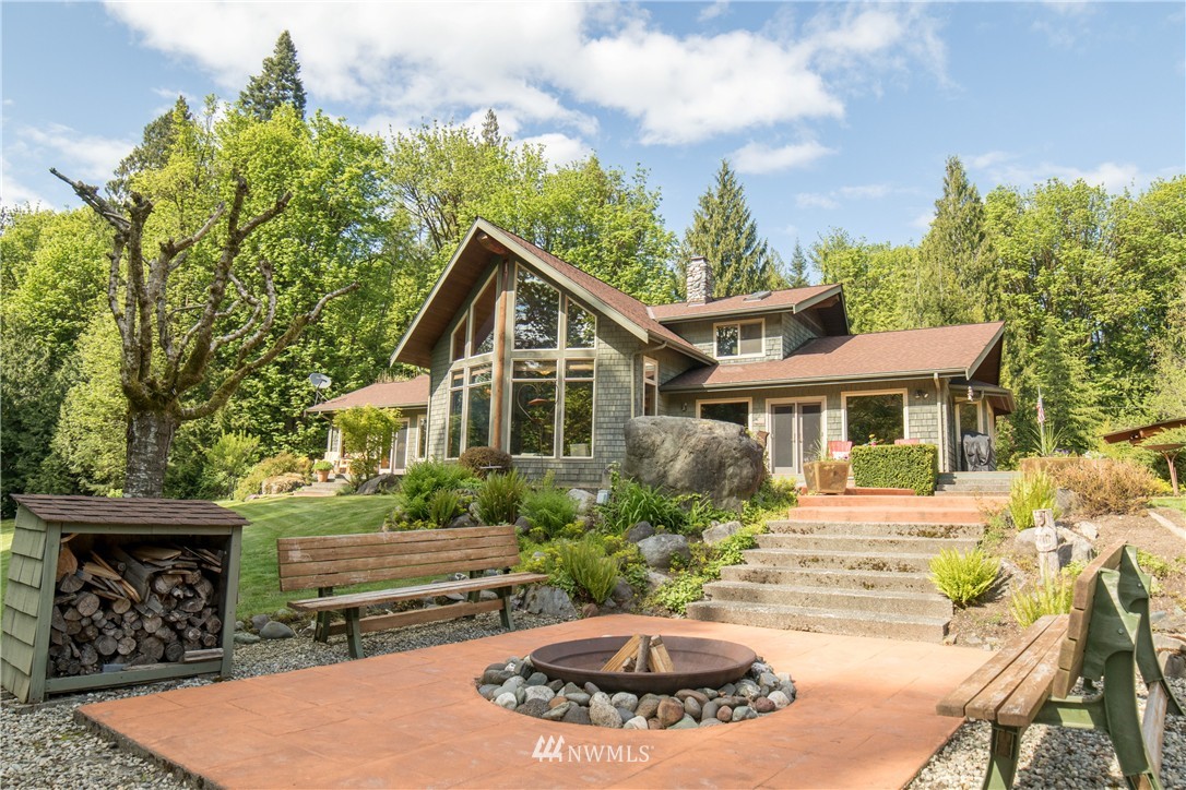 44416 Dalles Road Concrete, WA 98237 - Photo 3 of 25 Gallery Image 3