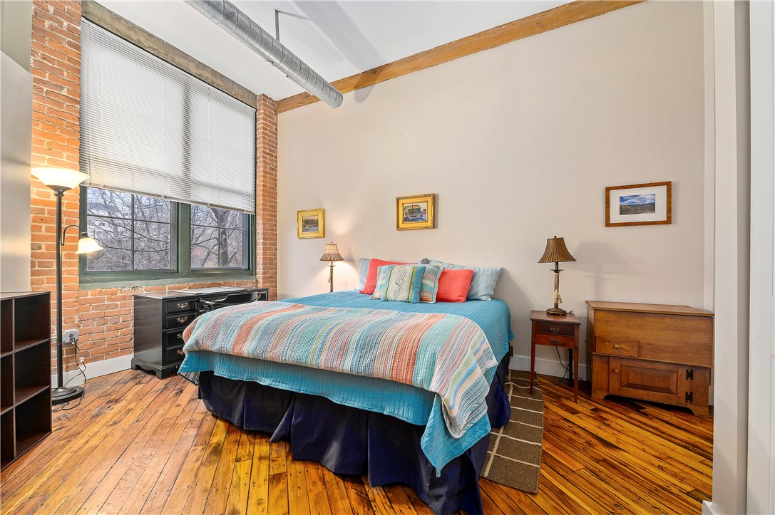 99 Allen Street, Unit 106 Woonsocket, RI 02895 - Photo 9 of 29 Masterbedroom