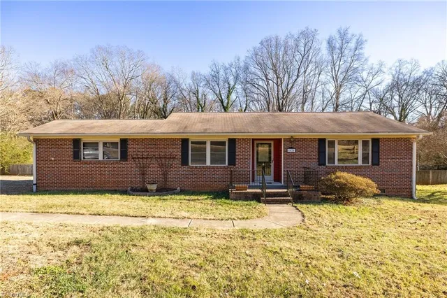 $240,000 | 5424 Skylark Road, Pfafftown, NC 27040