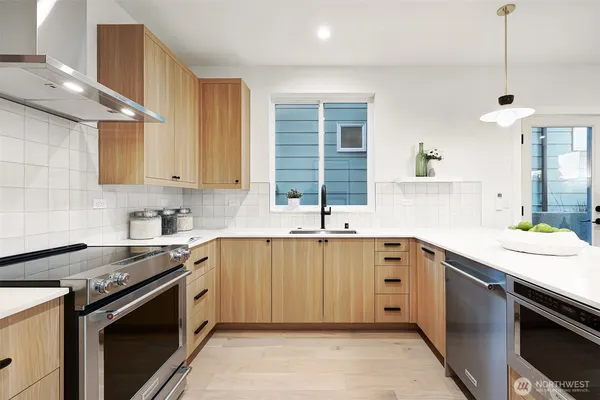 $749,000 | 8812 41st Avenue Southwest, Seattle, WA 98136