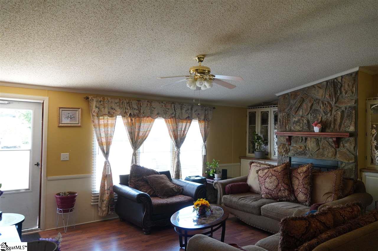 105 Sagewood Court Fountain Inn, SC 29644 - Photo 3 of 24 Gallery Image 3