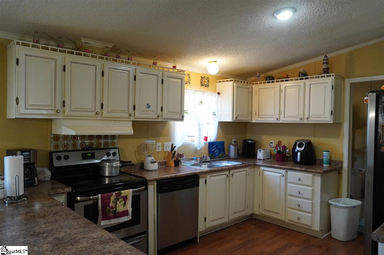 105 Sagewood Court Fountain Inn, SC 29644 - Photo 10 of 24 Gallery Image 10