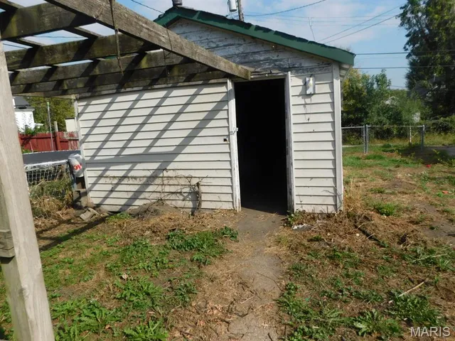 $30,000 | 2030 Illinois Avenue, Granite City, IL 62040