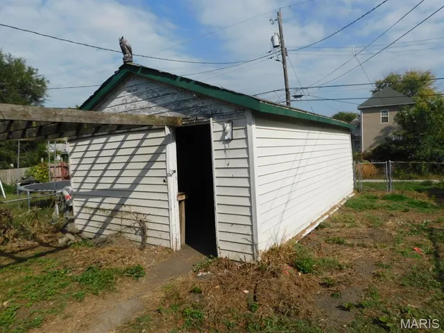 $30,000 | 2030 Illinois Avenue, Granite City, IL 62040