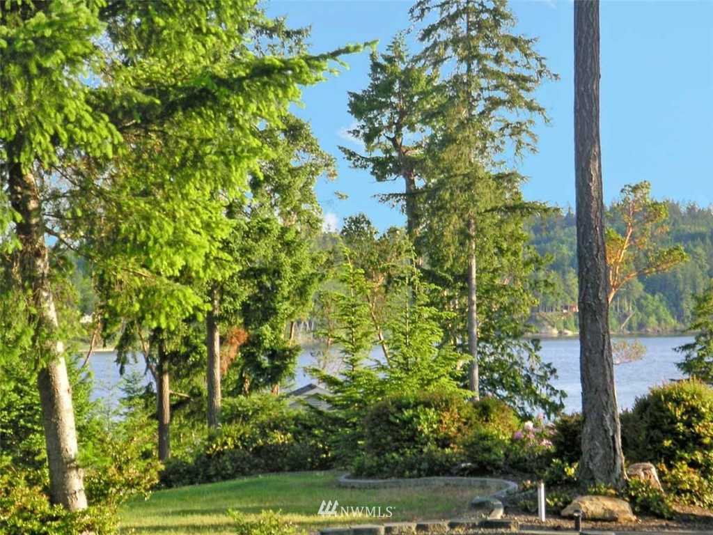 2 East Robbins Road Grapeview, WA 98546 - Photo 1 of 10 Gallery Image 1