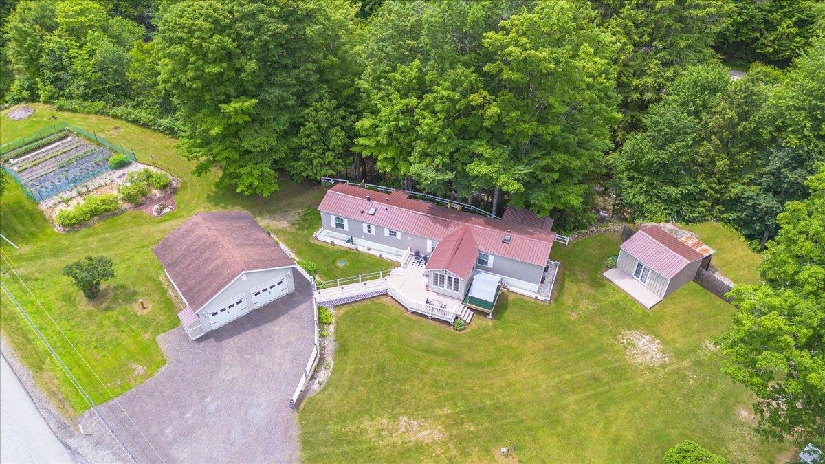 8642 Main Road Huntington, VT 05462 - Photo 7 of 48