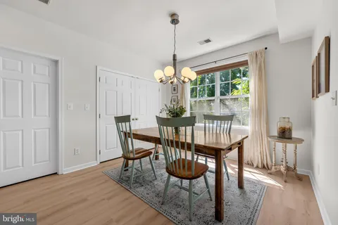 $330,000 | 14 Hillview Circle, Lansdowne, PA 19050