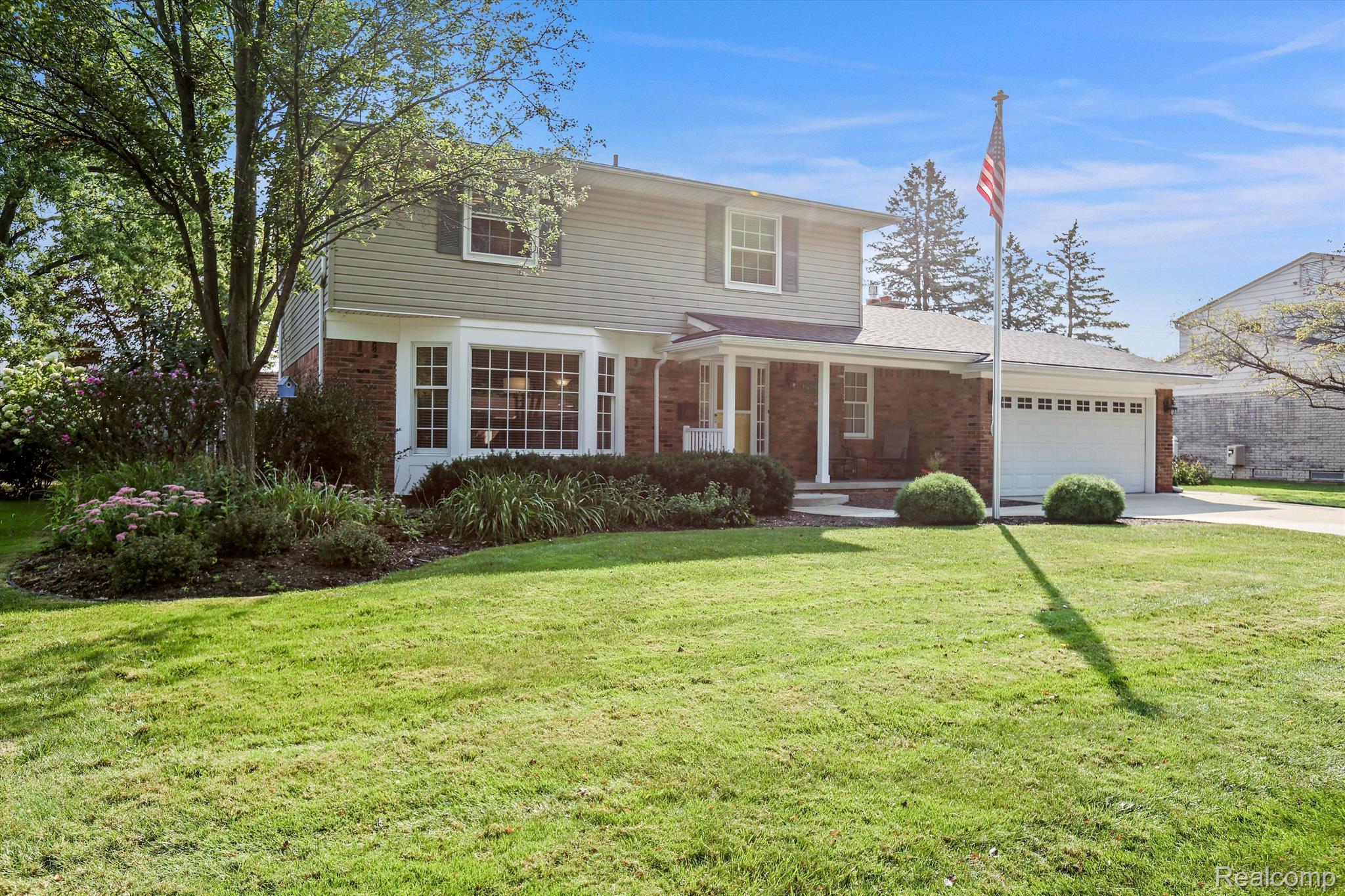 18690 Levan Road Livonia, MI 48152 - Photo 2 of 51