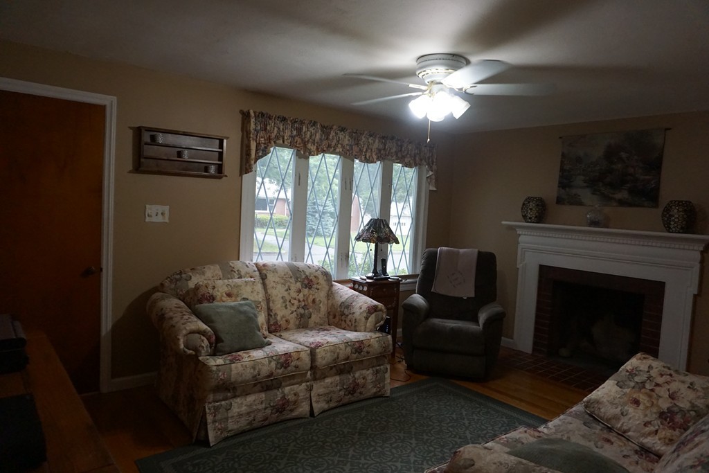 17 Doyle Avenue Springfield, MA 01104 - Photo 16 of 25 Gallery Image 16