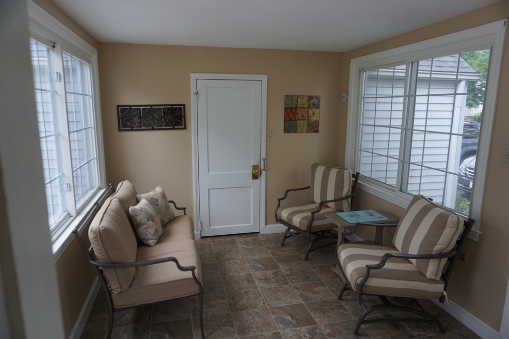 17 Doyle Avenue Springfield, MA 01104 - Photo 4 of 25 Gallery Image 4