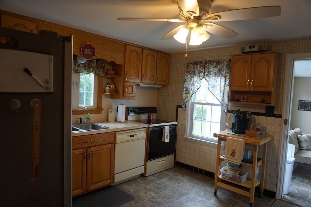 17 Doyle Avenue Springfield, MA 01104 - Photo 9 of 25 Gallery Image 9