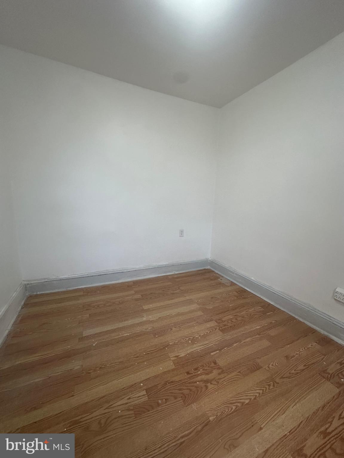 260 West Queen Lane Philadelphia, PA 19144 - Photo 8 of 34 a view of an empty room and wooden floor