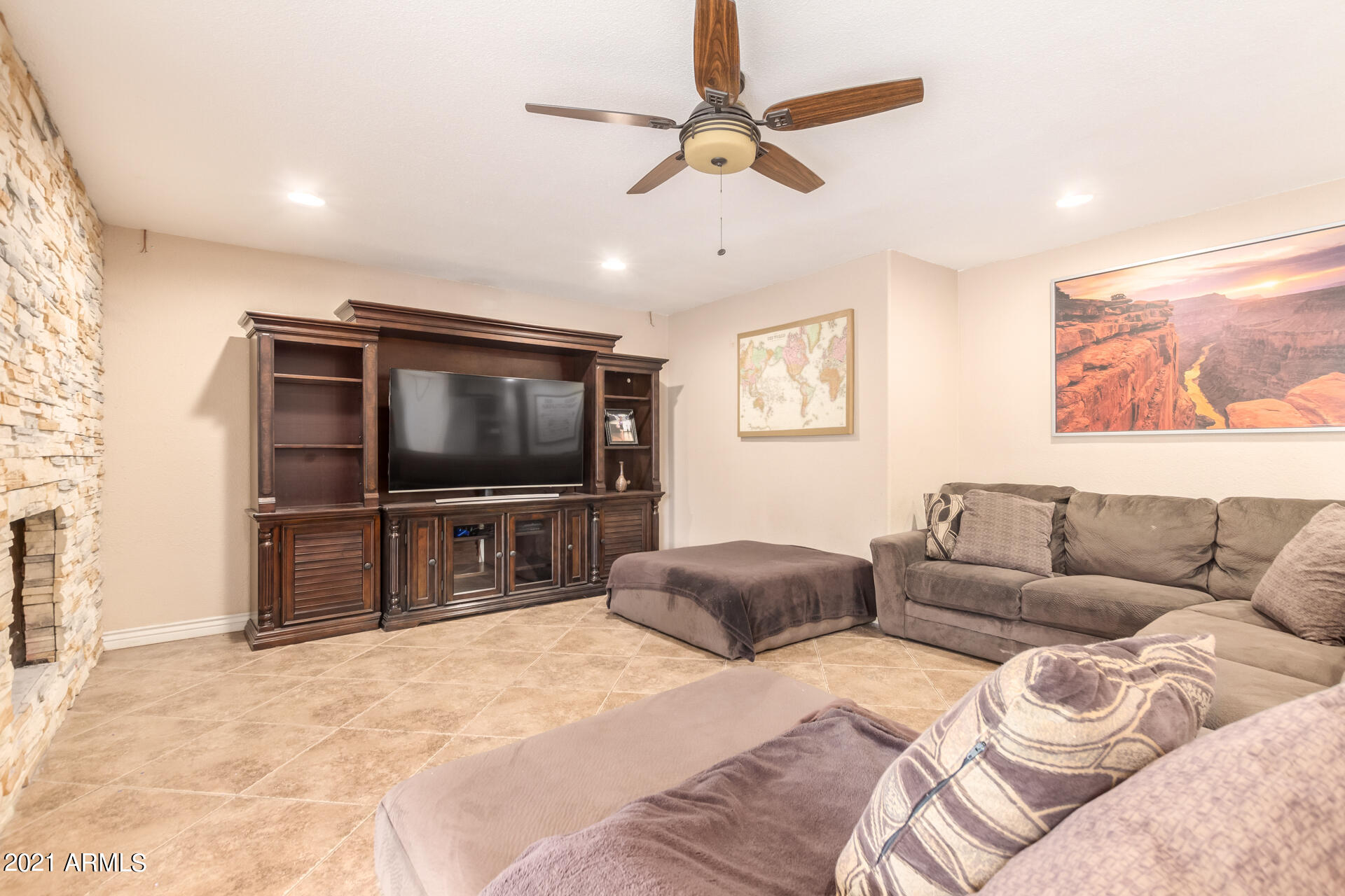 841 South Power Road Mesa, AZ 85206 - Photo 4 of 28 09-Power