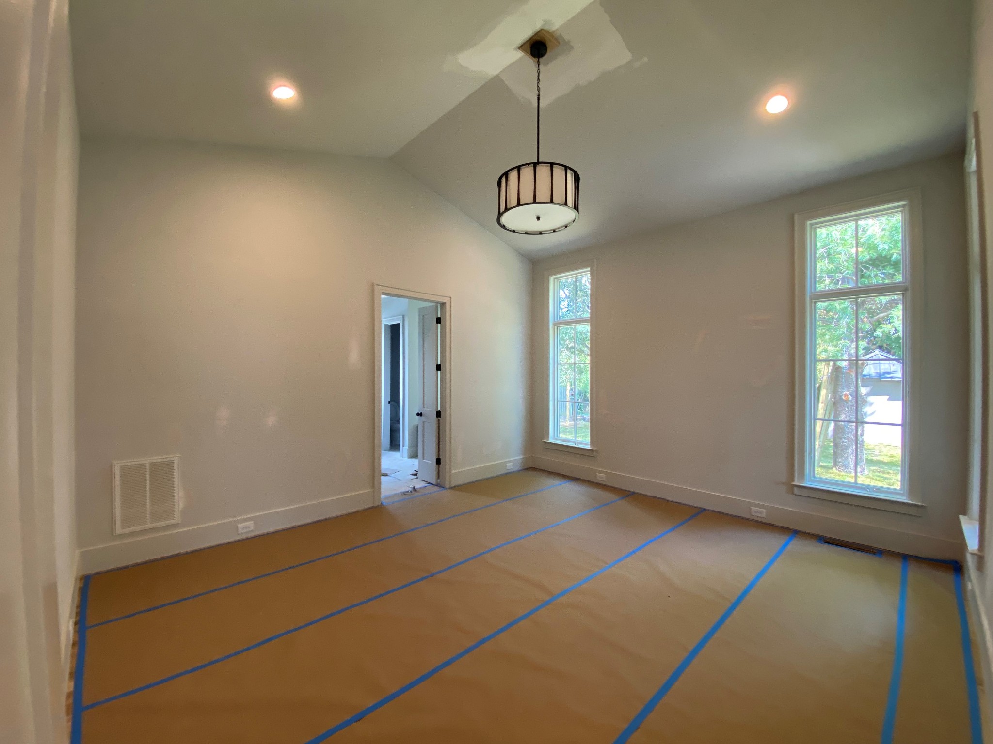 3620 Robin Road Nashville, TN 37204 - Photo 13 of 32 a view of empty room with windows and ceiling fan