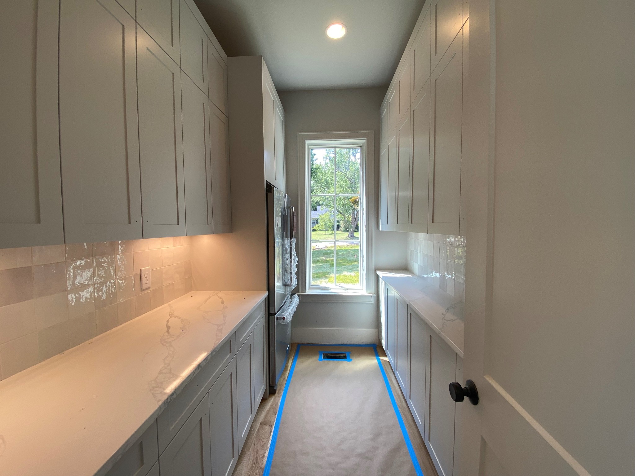 3620 Robin Road Nashville, TN 37204 - Photo 6 of 32 a bathroom with a tub sink and toilet