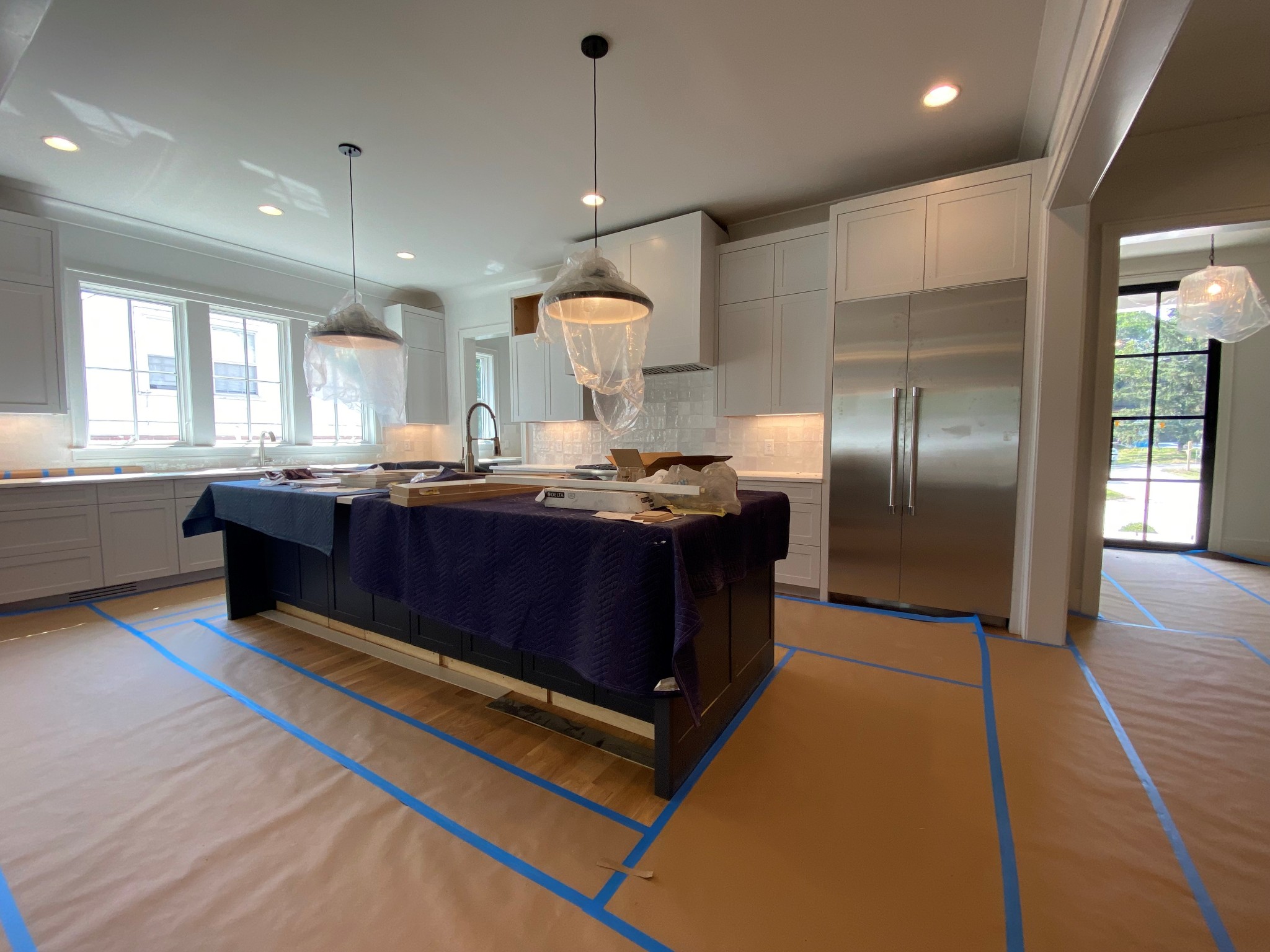 3620 Robin Road Nashville, TN 37204 - Photo 7 of 32 a kitchen with stainless steel appliances granite countertop a sink a stove and a refrigerator