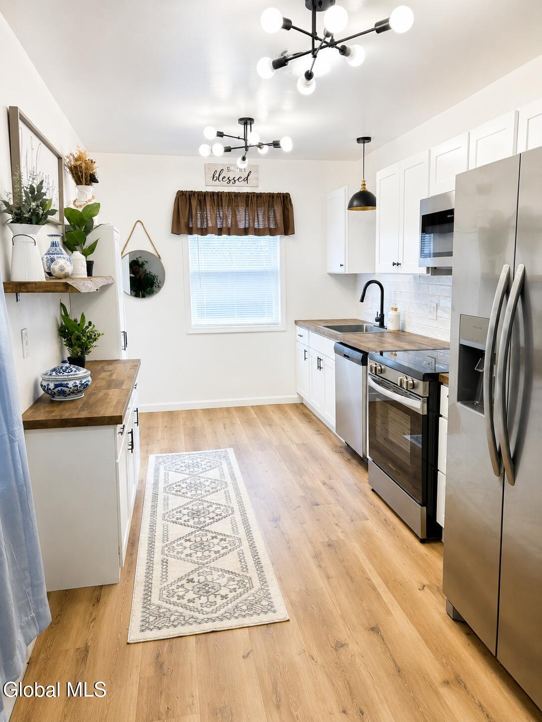 905 Balltown Road Niskayuna, NY 12309 - Photo 26 of 41 In-law Kitchen