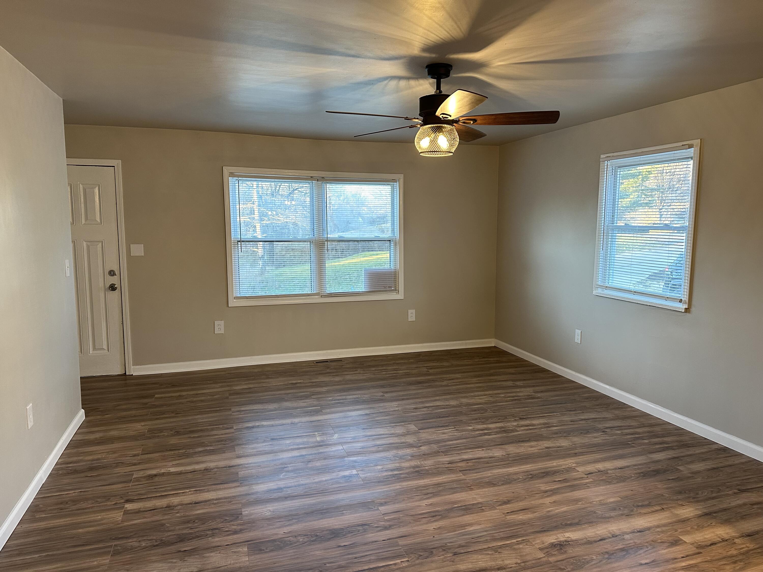 1109 Edwards Road Elsmere, KY 41018 - Photo 4 of 18 Gallery Image 4