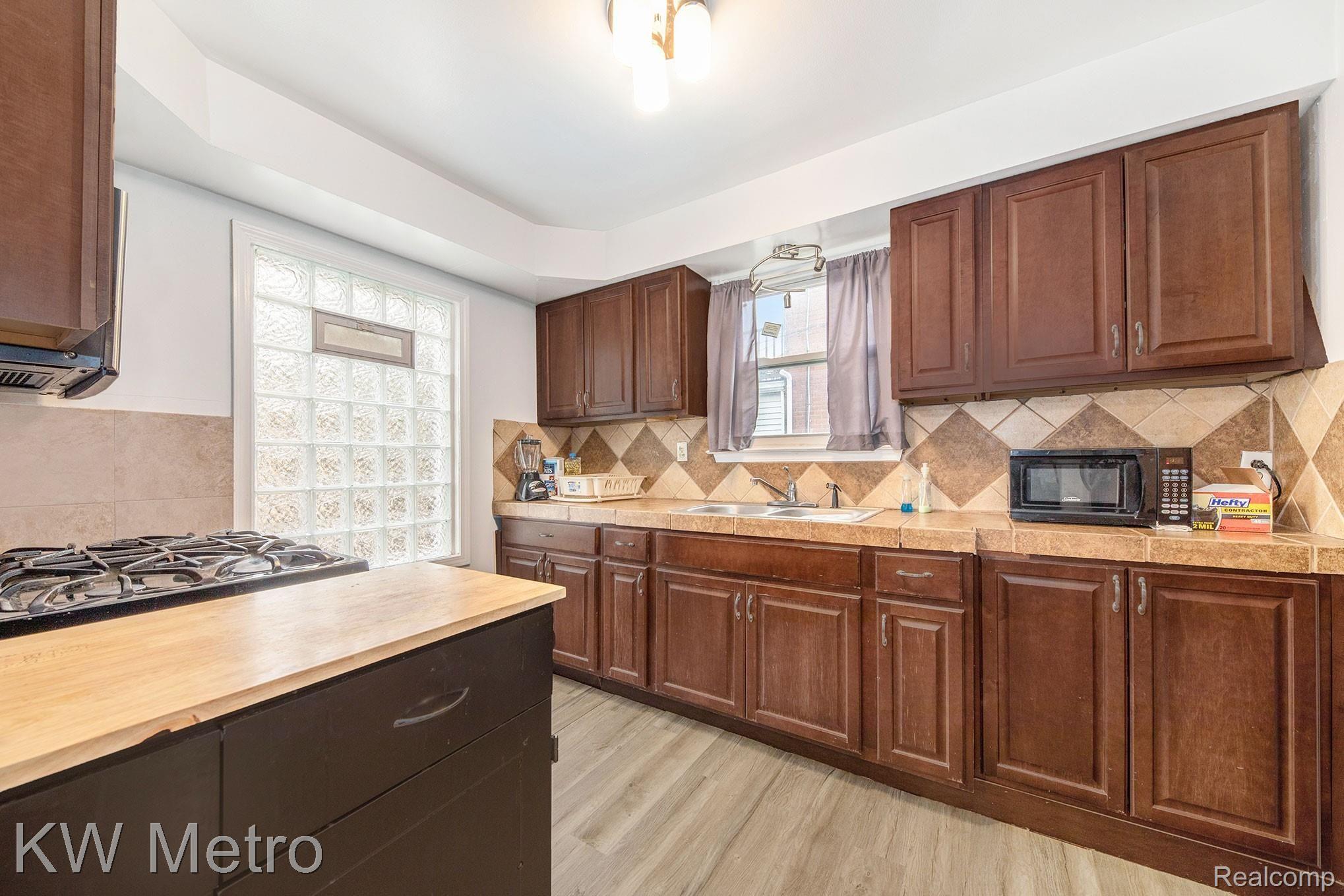20112 Renfrew Road Detroit, MI 48221 - Photo 3 of 29 2S4A0928.jpg