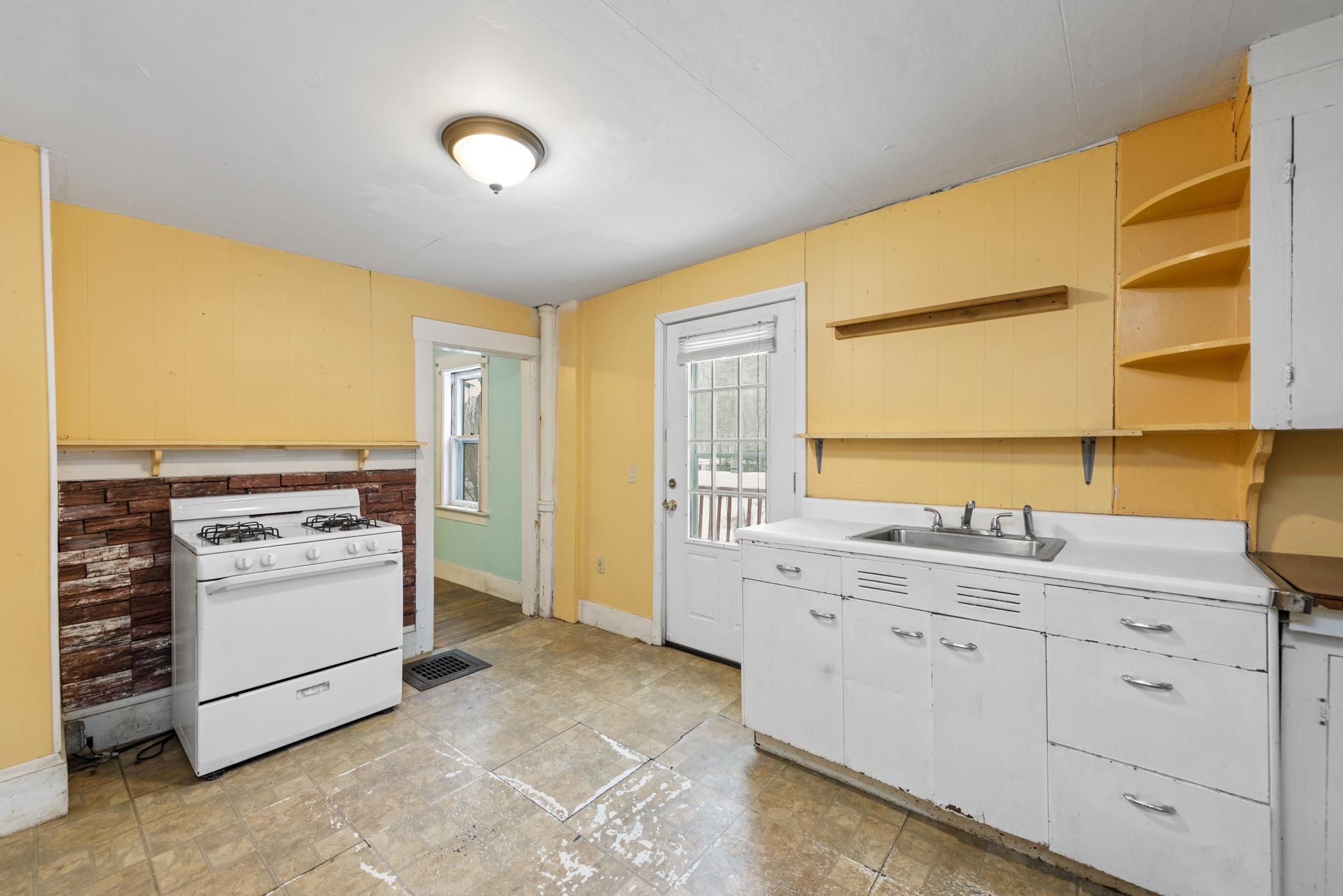 21 Mirror Lake Road Thornton, NH 03285 - Photo 10 of 32 Gallery Image 10