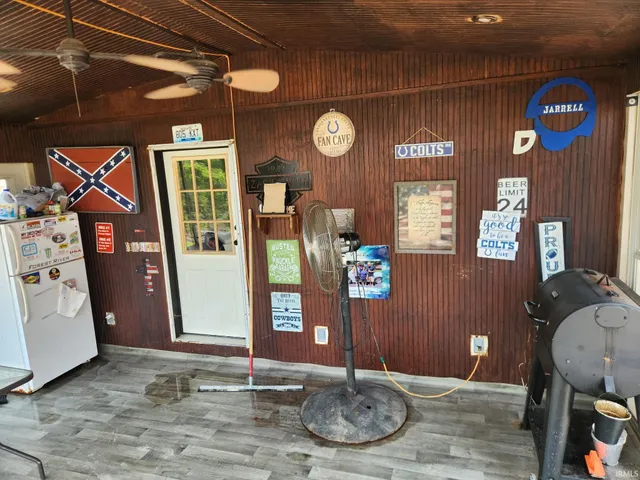 $230,000 | 8013 East 250 South, Pierceton, IN 46562