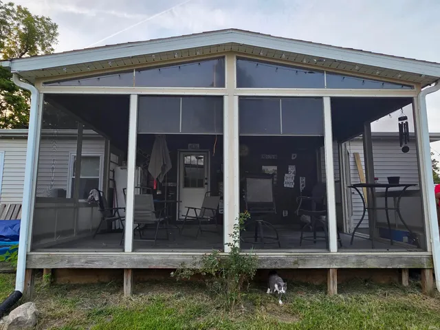 $230,000 | 8013 East 250 South, Pierceton, IN 46562
