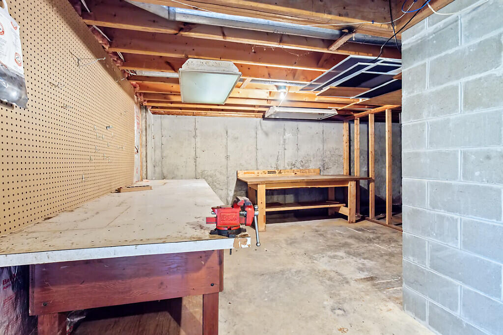 39 Falls Road Benton, ME 04901 - Photo 30 of 51 Basement